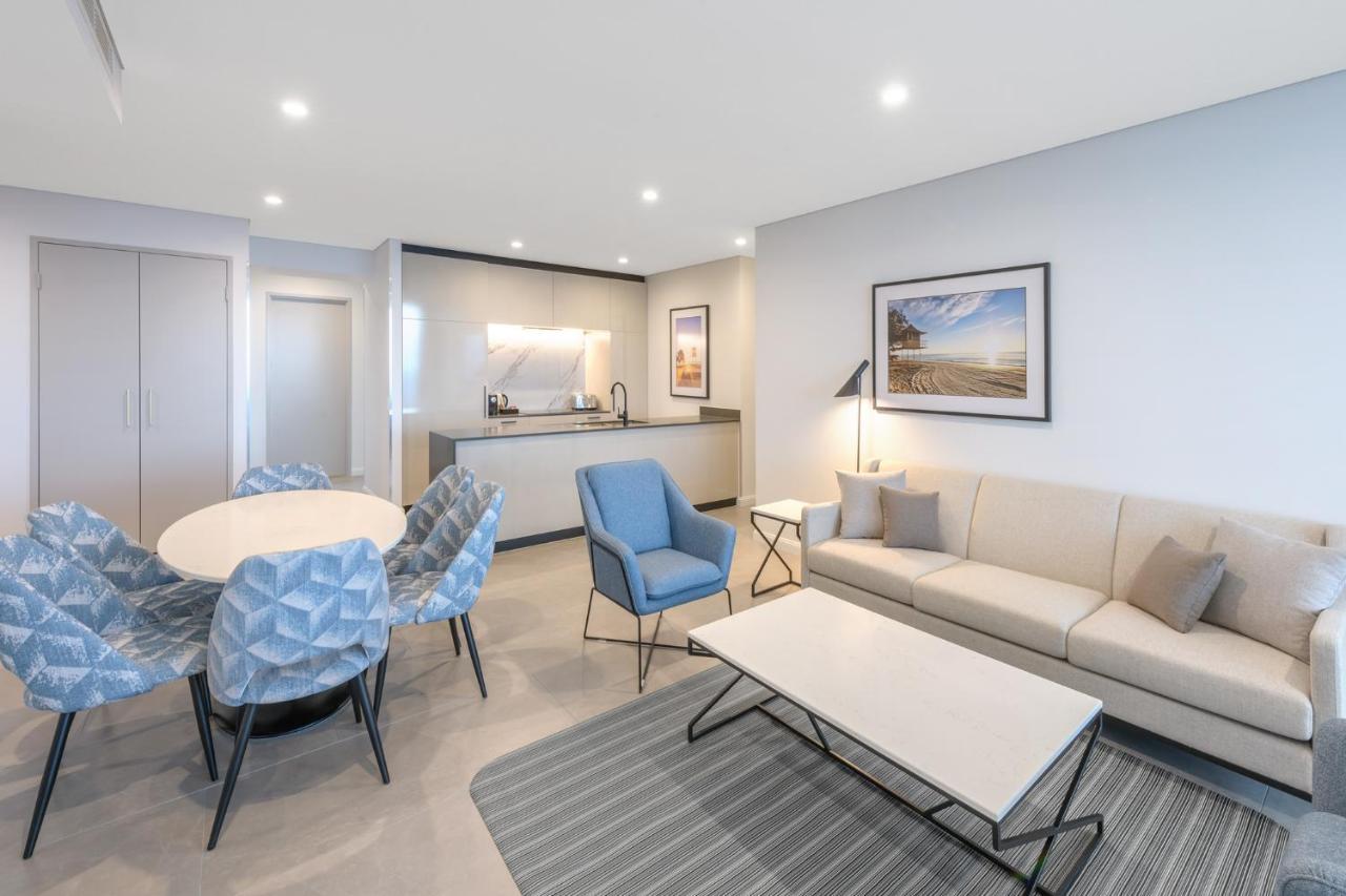 Meriton Suites Surfers Paradise Gold Coast Zewnętrze zdjęcie A suite at the hotel