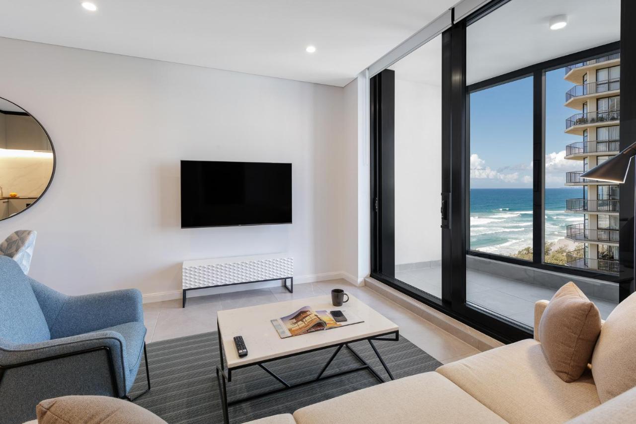 Meriton Suites Surfers Paradise Gold Coast Zewnętrze zdjęcie A living room in a modern apartment in Perth, Australia.